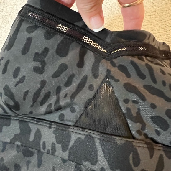 NOT FOR SALE Lululemon Black/Gray Mesh Cheetah Print Spaghetti Strap Bra Top - Picture 4 of 15
